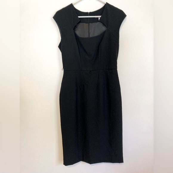 Single brand sculpted black dress size medium - Picture 4 of 4